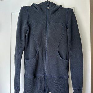 Lululemon Athletica Scuba Hoodie Zip Up in Navy - Size 2